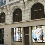 Eine elegante Adresse: die Rue Saint Honoré 279, hinter dessen Fassade der weltweit größte Michael Kors Store vorbereitet wird Eine elegante Adresse: die Rue Saint Honoré 279, hinter dessen Fassade der weltweit größte Michael Kors Store vorbereitet wird