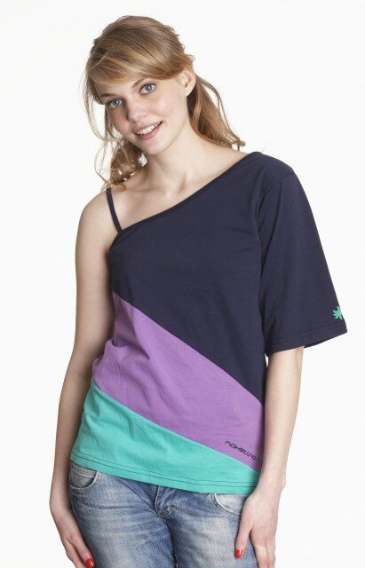 Eigenwillige Schnitte + extravagante Farben = Female Streetwear von Naketano Eigenwillige Schnitte + extravagante Farben = Female Streetwear von Naketano