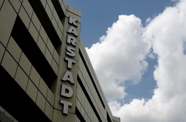 Karstadt ist kein Spielzeug - auch nicht für Geldinstitute oder Bankmanager Karstadt ist kein Spielzeug - auch nicht für Geldinstitute oder Bankmanager