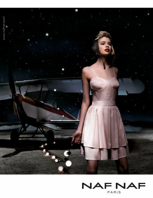 Elegante poetische Kampagnen sind das Markenzeichen von Naf Naf - hier die aktuelle Kampagne mit Stella Maxwell