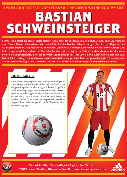 Gomez und Schweini präsentieren ihr Lieblingsfussballspielzeug