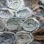 Sandgestrahlte Denims kriegen bei H&M und Levi's jetzt ein NO