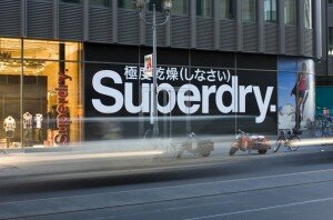 Superdry Berlin Superdry Store in Berlin - dahinter stehen die Partner von Komet Und Helden
