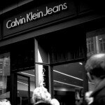 Calvin Klein Jeans Stores in Italien unterstehen jetzt Warnaco's Regie