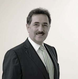 Josef Sanktjohanser wurde zum HDE-Präsidenten wiedergewählt. Seit 2006 sitzt er dem Gremium vor