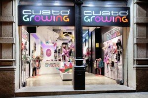 Custo Growing Store Außenansicht