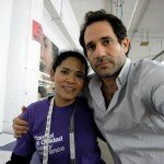 American Apparel_ CEO Dov Charney mit Fabrikarbeiterin