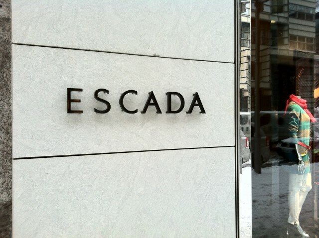 Escada Schriftzug