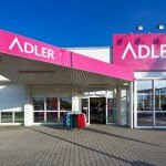 Adler Modemarkt_Außenansicht