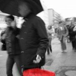 Einkaufen bei Regen