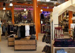 Urban Outfitters FFM_1 Urban Outfitters FFM_1