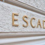Escada Schild