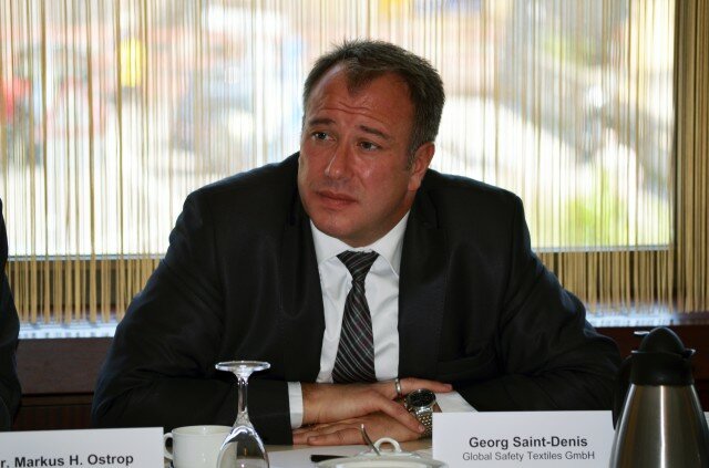 Pressekonferenz-23.07.2012---Saint-Denis