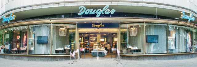 Douglas, Christ und Co. werden zukünftig wohl unter dem Dach eines Private Equity Investors geführt