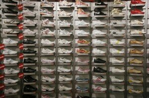 Turnschuhe Regal