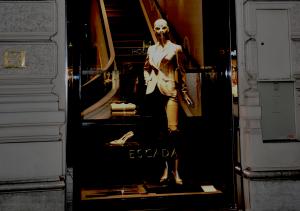 Escada (2) T