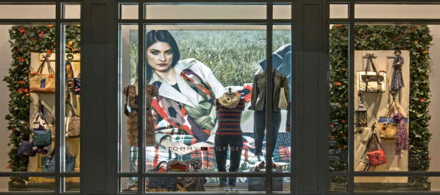 Tommy Hilfiger Store-Front