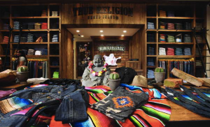 True Religion Store innen