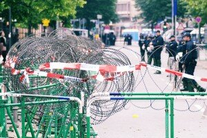 Blockupy Frankfurt_2013_Polizeiabsperrung