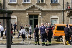 Hochwasser Aufräumarbeiten Hochwasser Aufräumarbeiten