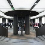 In der Rue Saint-Honoré eröffnete jüngst der Flagship-Store von Viktor & Rolf
