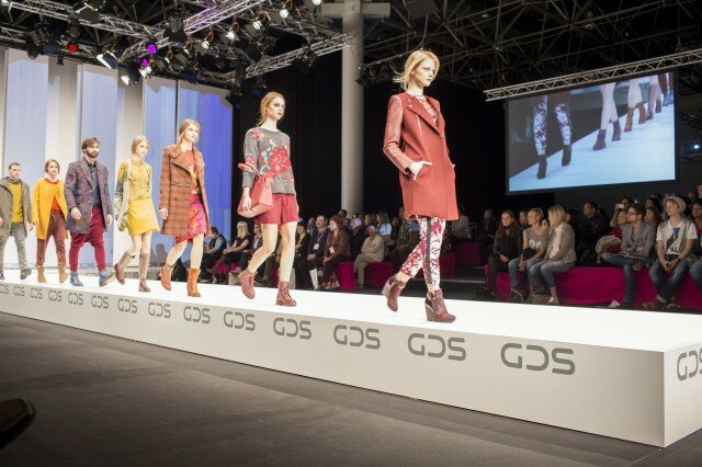 GDS: Schuh-Show mit reichlich Medieninteresse