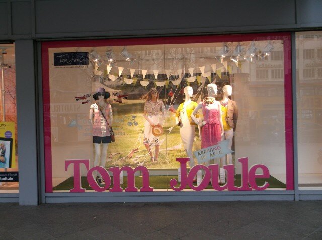 Tom Joule debütiert bei Karstadt