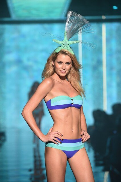 Deutsch-italienische Zusammenarbeit: Lena Gercke läuft für das europäische Victoria's Secret Pendant