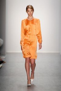 Hien Le Show - Mercedes-Benz Fashion Week Spring/Summer 2015