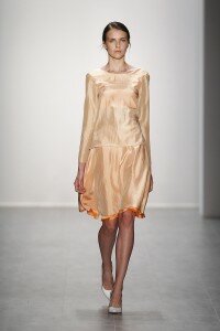 Hien Le Show - Mercedes-Benz Fashion Week Spring/Summer 2015