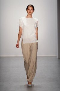 Hien Le Show - Mercedes-Benz Fashion Week Spring/Summer 2015