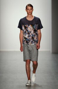 Hien Le Show - Mercedes-Benz Fashion Week Spring/Summer 2015
