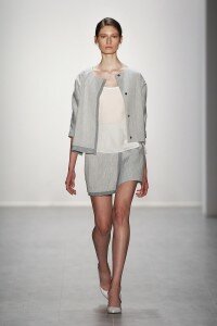 Hien Le Show - Mercedes-Benz Fashion Week Spring/Summer 2015