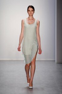Hien Le Show - Mercedes-Benz Fashion Week Spring/Summer 2015