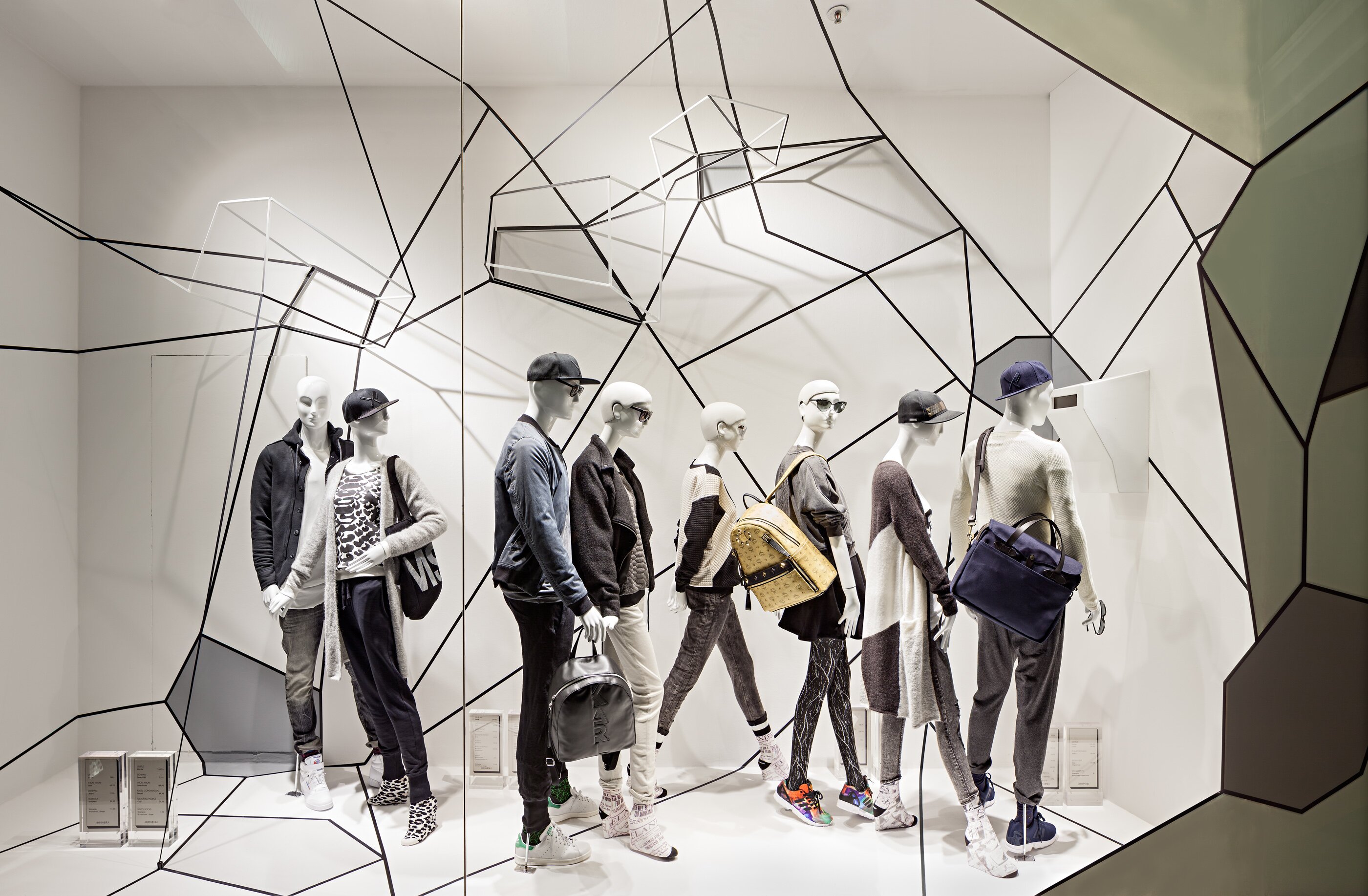 LUDWIG BECK Herbstfenster 2014 HighTech Structure