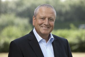 Dieter Schindel zieht sich aus persönlichen Gründen von Woolworth zurück