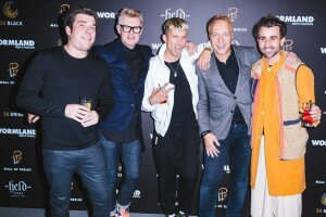 Mit den Dandys: Mirco Larsen, Dirk, Koeberle, Carl Jakob Haupt, Oliver Beuthien und David Kurt Karl Roth