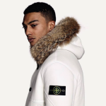 Stone Island, Italiens fortschrittlichste Menswear-Brand, wächst und wächst...