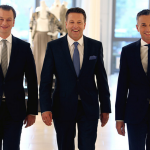 Gerrys Trio: Vorstandsvorsitzender Ralf Weber, flankiert von Finanzvorstand Dr. David Frink (links) und Arnd Buchardt (rechts)