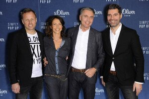 s.Oliver Management Godo Kraemer, CEO Reiner Pichler und Mathias Eckert, Managing Director, mit Schauspielerin Jana Palaske