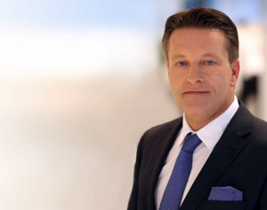Vom Wholesale geprägten Modeanbieter hin zum verstärkt vertikal ausgerichteten Lifestyle-Unternehmen soll sich Gerry Weber verändern, sagt Neu-CEO Ralf Weber