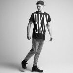 Brooklyn’s Own by Rocawear ist die Zweitlinie der amerikanischen Premium-Streetwear-Marke Rocawear, die 1999 von dem bekannten Rapper, Plattenproduzenten und Unternehmer Jay-Z gegründet wurde Brooklyn’s Own by Rocawear ist die Zweitlinie der amerikanischen Premium-Streetwear-Marke Rocawear, die 1999 von dem bekannten Rapper, Plattenproduzenten und Unternehmer Jay-Z gegründet wurde