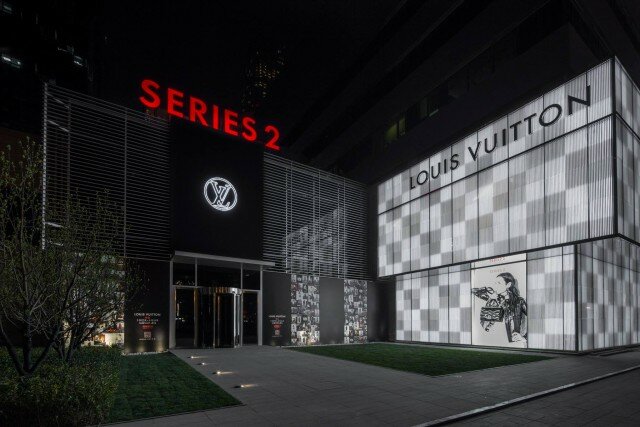 Louis Vuitton konnte im Vergleich zum Vorjahr zusammen mit Chanel seinen Markenwert steigern Louis Vuitton konnte im Vergleich zum Vorjahr zusammen mit Chanel seinen Markenwert steigern