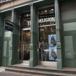 Bei True Religion ist in letzter Zeit einiges passiert. Die Auswechselung des Chefs gehört dazu