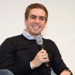 Philipp Lahm zückt für Bogner seine Geldbörse