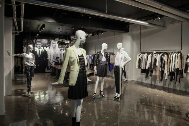 So ähnlich wie im Münchner Showroom wird sich SET im Harrods präsentieren So ähnlich wie im Münchner Showroom wird sich SET im Harrods präsentieren