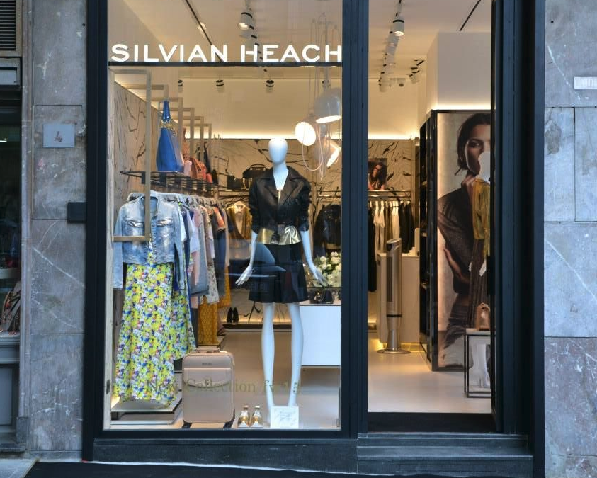 Jüngst eröffnete Silvian Heach einen Store in Neapel. Mit Gold und Mamor soll sich die Marke von ihrem jüngeren Pendant HI abheben