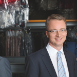 Das dreiköpfige Management-Team der creatrade Holding braucht Ersatz: COO Risto Pfalz geht, Ulf Cronenberg und CFO Dr. Marc Breitfeld bleiben