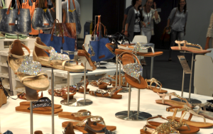 Nach Taschen folgten Schuhe