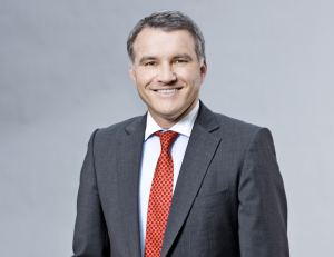 Katag-Vorstand Dr. Daniel Terberger hat gut lachen: Für den Fashion-Dienstleister läuft es gut